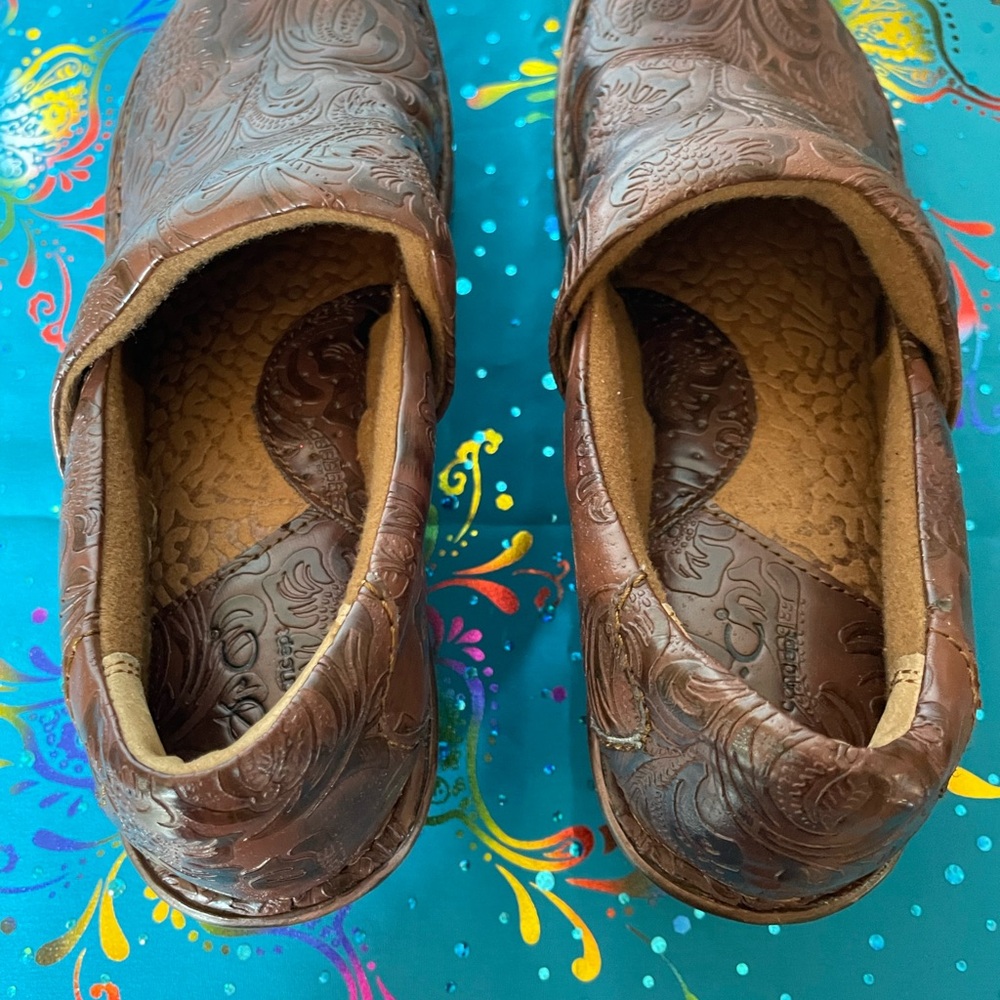 NWOT B.O.C. Clogs, Size 8 - Picture 5 of 8